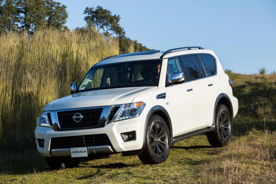  Nissan Armada 2016 года  (фото 2 из 40)